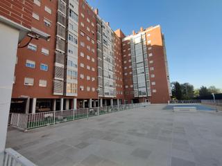 Appartement  Calle antonio romero. Piso en urbanizacion piscina, gimnasio, conserje