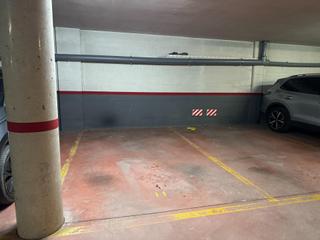 Lloguer Aparcament cotxe a Calle dr klein 44. Parking en alquiler en el centro de cardedeu