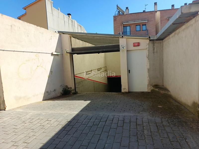 Foto b5bdc5b9-2938-4461-8a7b-3d8f8a34d2ca. Location parking voiture dans Cardedeu