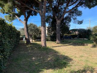 Terreny residencial  Carrer antoni gaudi. Parcela en venta