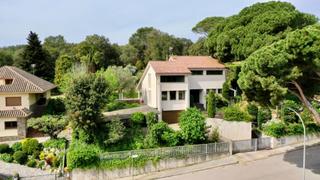 Maison à Avenida can montells, de 13. Relájate
