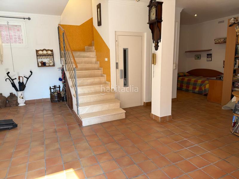 Foto 286a9c1b-d41a-42b9-bbb0-06d4917ea844. Casa amb calefacció a La Font d´en Fargues Barcelona