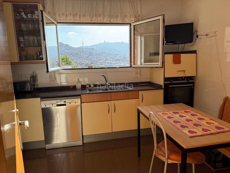 Foto 3a912d33-c719-4564-9fda-97bee373babe. Casa amb calefacció a La Font d´en Fargues Barcelona