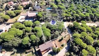 Terreny residencial a Avenida maresme 44. Con vistas al parque natural