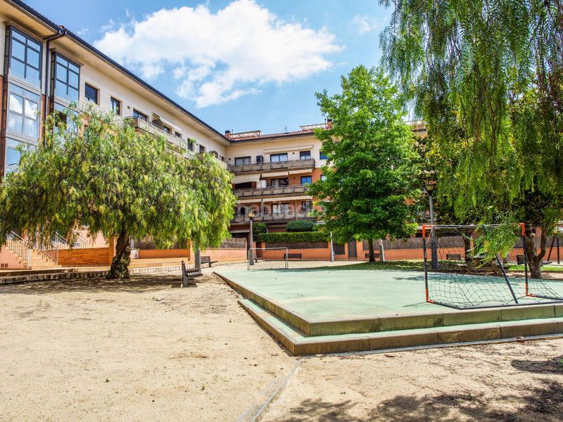 Foto eb963a90-493e-4597-ba01-0d7346590fd3. Pis amb calefacció aparcament a Cardedeu