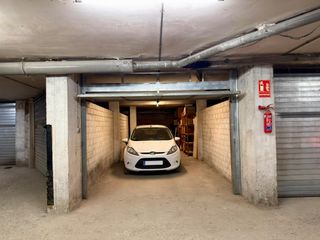 Aparcament cotxe a Sant Antoni de Vilamajor. Garaje tipo box