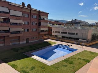Pis a Cardedeu. Piso con piscina comunitaria en el centre de cardedeu