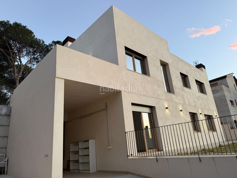 Foto 318042f8-0b33-45e7-8dcb-8e94db444649. Casa amb aparcament a Roca del Vallès (La)