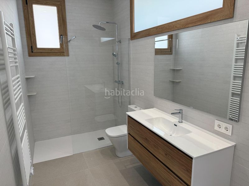 Foto 5b0b8205-1b21-474a-901c-4c87d5b51f51. Casa amb aparcament a Roca del Vallès (La)