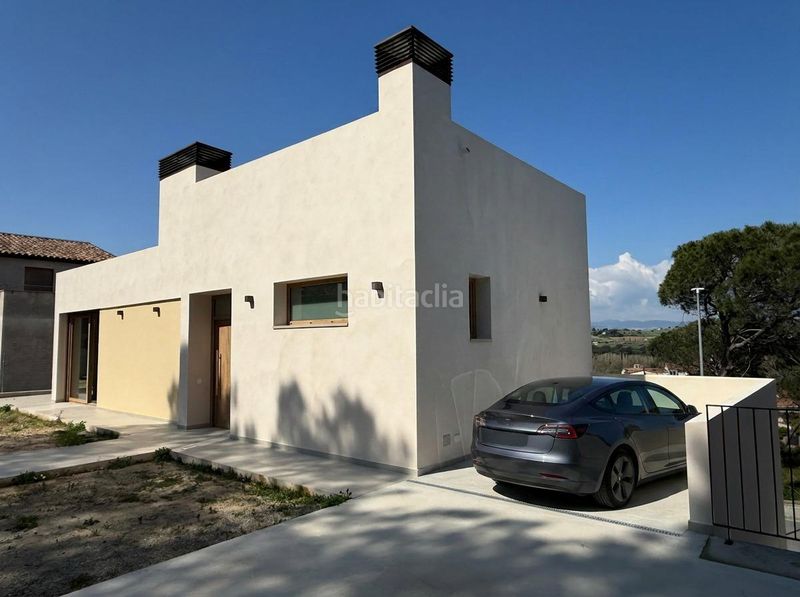 Foto b181a4d6-6995-4168-b1c6-daec2cbce040. Casa amb aparcament a Roca del Vallès (La)