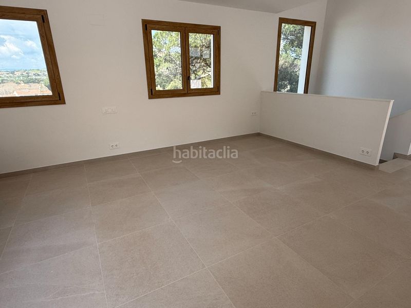 Foto f380edc5-2767-4d05-850b-ee8d6b6119c3. Casa amb aparcament a Roca del Vallès (La)