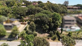 Terreny residencial a Calle d'olzinelles 71. Y si...