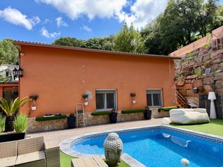 Casa  Calle de josep maria de sagarra. Pep  barbacoa a las 1200!