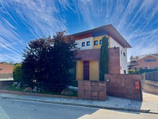 Miete Haus in Cardedeu. Truca al pep