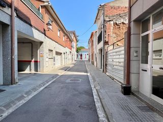 Car parking  Carrer carrer sant ramon 6. Tres plazas de parquin en venta en el centro de cardedeu