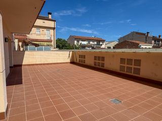 Pis a Cardedeu. Piso con terraza