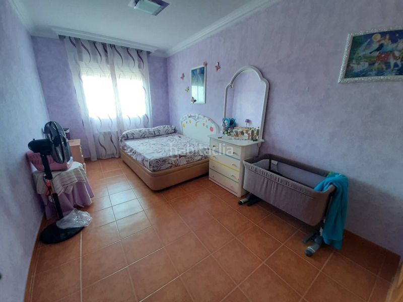 Foto d1037fef-aa92-45d2-8c53-01e7a21c76b7. Xalet amb calefacció aparcament a Ugena