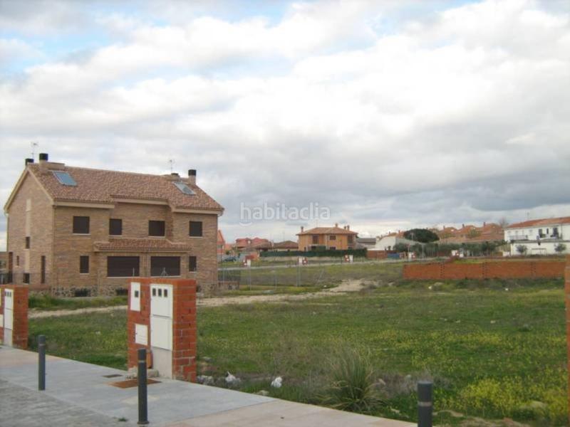 Foto dbc0fae3-66d3-4b5f-a1f4-1ce9faa34df2. Solar industrial solar en venta para construccion de chalet adosado en Humanes de Madrid