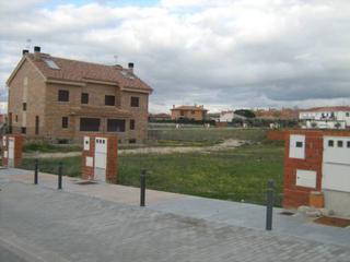 Area edificabile industriale in Humanes de Madrid. Solar en venta para construccion de chalet adosado