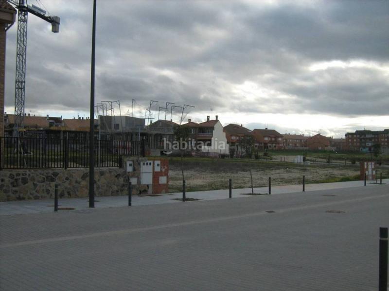 Foto 4dafcac1-ab84-4907-823c-05300db22568. Gewerbliches grundstück in Moraleja de Enmedio