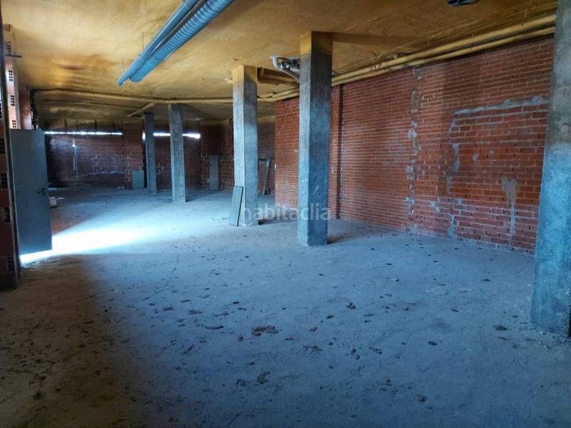 Foto 6a10b8f7-903c-41fb-8349-41cf657e0b9c. Location local commercial dans Universidad-Hospital Fuenlabrada