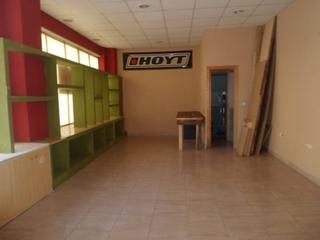 Business premise in La Avanzada-La Cueva. Se vende local comercial en fuenlabrada. zona la avanzada. local