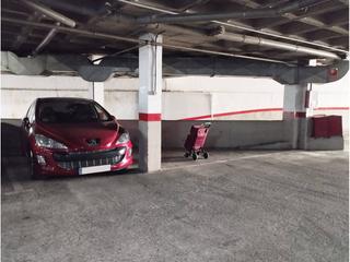 Posto auto in Centro. Se vende plaza de garaje para coche y dos motos