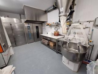 Nau industrial a El Naranjo. Venta de negocio en funcionamiento en fuenlabrada. obrador de pa