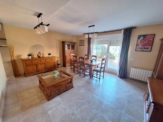 Casa adossada en Casarrubios del Monte. Se vende magnifico chalet en urbanizacion privada con piscina en