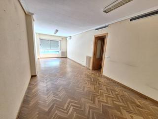 Pis a El Naranjo. Magnifica vivienda con cuatro dormitorios con  plaza de garaje