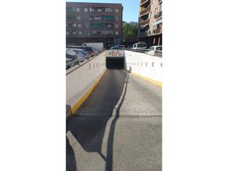 Lloguer Aparcament cotxe a La Serna. Se vende plaza de garaje en  zona serna hotel