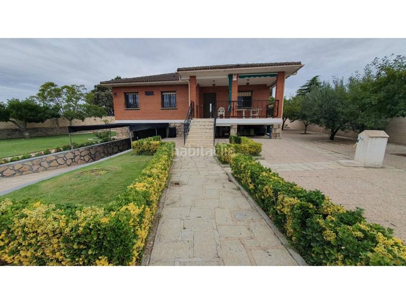 Foto 221c3f5d-2000-4621-88c2-6bb60f69f213. Chalet magnifico chalet independiente con piscina privada en urbanizacion valcarrillo del alberche !! en Almorox