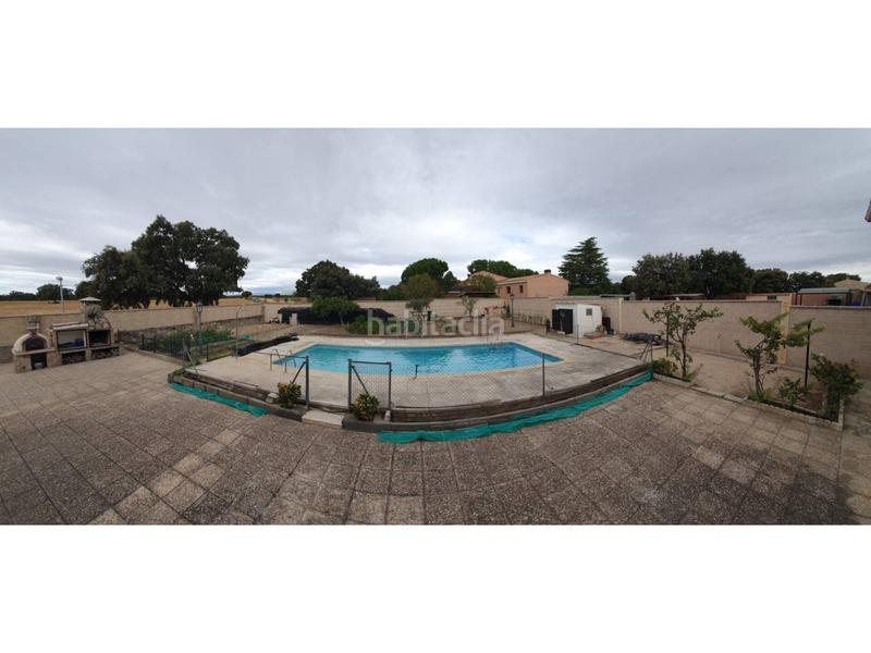 Foto 6d9da4c7-34f8-46e9-abb3-43f19d077280. Chalet magnifico chalet independiente con piscina privada en urbanizacion valcarrillo del alberche !! en Almorox