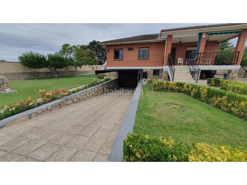 Foto 9f5715f4-5149-49e7-b1ea-77af973a88d6. Chalet magnifico chalet independiente con piscina privada en urbanizacion valcarrillo del alberche !! en Almorox