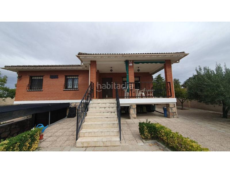 Foto b07fe6f9-ac0f-4ffe-848c-7b25af303b98. Chalet magnifico chalet independiente con piscina privada en urbanizacion valcarrillo del alberche !! en Almorox