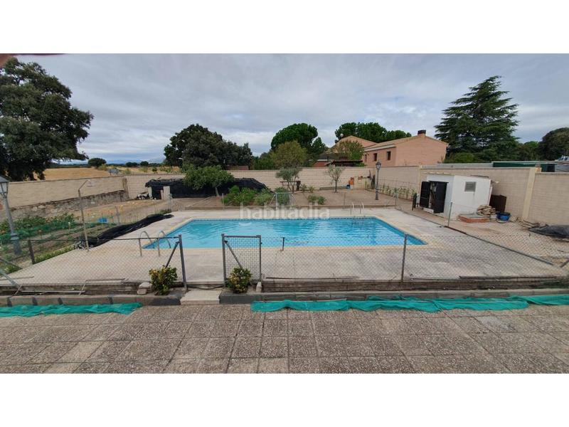 Foto ce8644ff-3504-4ba9-85df-f38d72538a51. Chalet magnifico chalet independiente con piscina privada en urbanizacion valcarrillo del alberche !! en Almorox