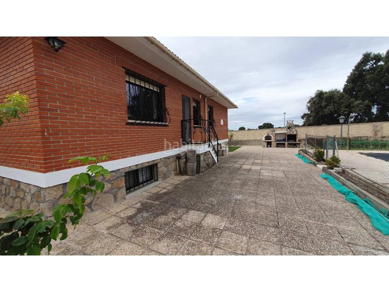 Foto ee58bcfd-13d4-4af1-bd49-38114ed33067. Chalet magnifico chalet independiente con piscina privada en urbanizacion valcarrillo del alberche !! en Almorox