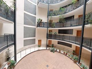 Appartement à La Serna. Magnifica vivienda con piscina garaje y trastero zona lorea!!
