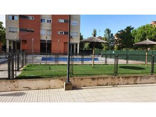 Location Appartement à Loranca. Piso en alquiler con piscina y garaje en loranca.