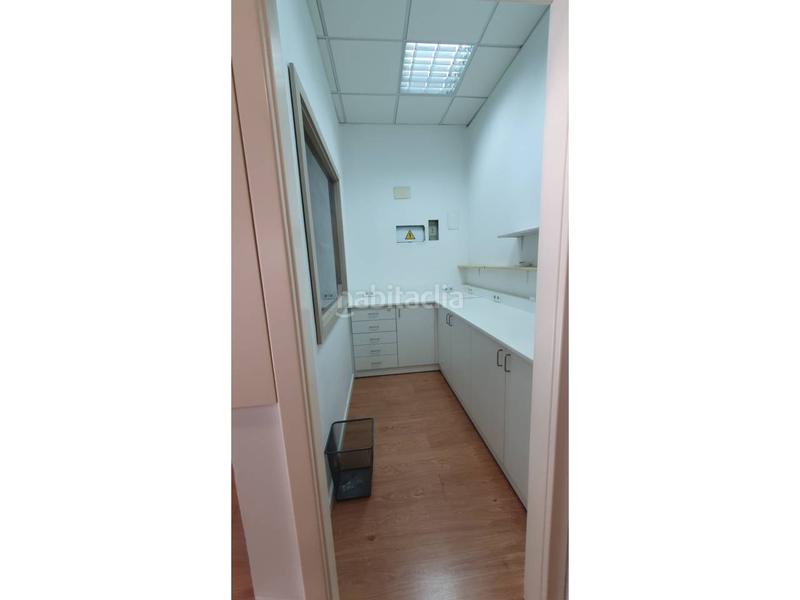 Foto 0eb8e163-673f-4ca0-834e-63945b79319d. Location local commercial dans La Serna Fuenlabrada