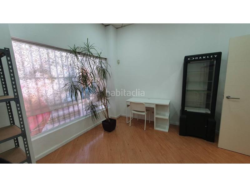 Foto 618ea8e5-7cd9-4ef9-995c-671c3824a776. Location local commercial dans La Serna Fuenlabrada