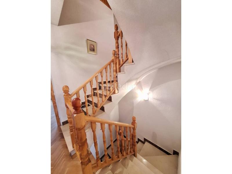 Foto 7796cd28-6a3a-45da-8242-7a7493879018. Maison jumelée avec chauffage parking dans Fuenlabrada ii-el molino Fuenlabrada