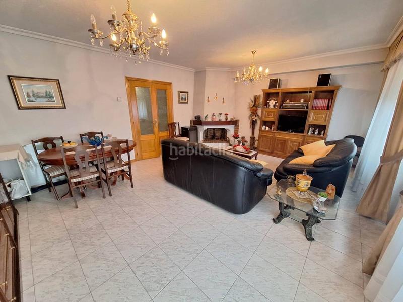 Foto aba7b8e4-8e57-4125-b7e0-27d95bec68d4. Maison jumelée avec chauffage parking dans Fuenlabrada ii-el molino Fuenlabrada