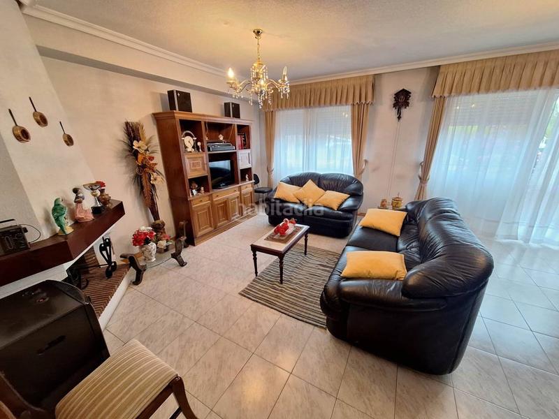 Foto e1fb6fc7-1146-4310-97ff-f0b8b4af0999. Maison jumelée avec chauffage parking dans Fuenlabrada ii-el molino Fuenlabrada