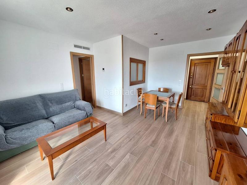 Foto fef8dc0c-01a3-4b0f-85b7-257b99b76eac. Alquiler piso  en alquiler con terraza cerraza. zona parque de los estados. en Fuenlabrada