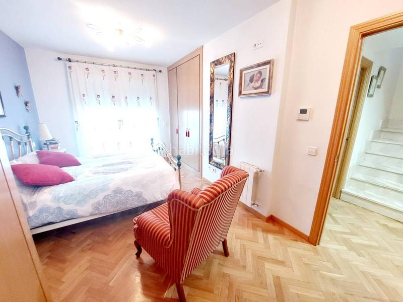 Foto 3e1adaf9-0e26-4107-a28c-635ef949a135. Maison jumelée avec chauffage parking piscine dans El Arroyo-La Fuente Fuenlabrada