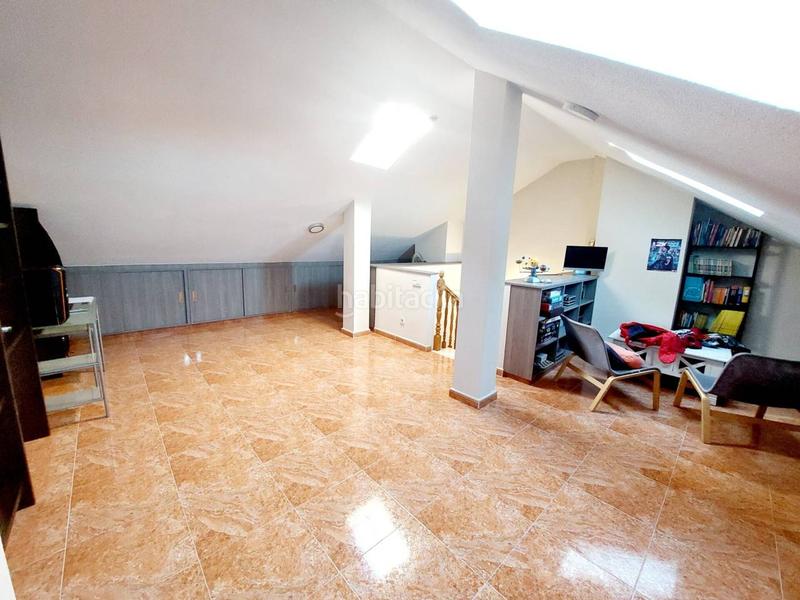 Foto 4e4e8042-8800-434a-8aae-1d44b0cc931a. Maison jumelée avec chauffage parking piscine dans El Arroyo-La Fuente Fuenlabrada