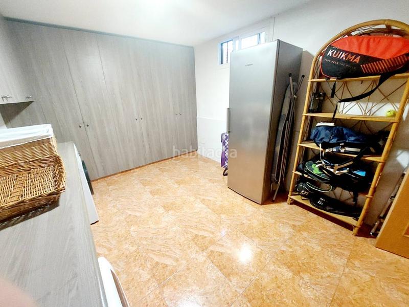 Foto 84b0d1a7-f81c-412e-8de8-d89bc936d8f6. Maison jumelée avec chauffage parking piscine dans El Arroyo-La Fuente Fuenlabrada