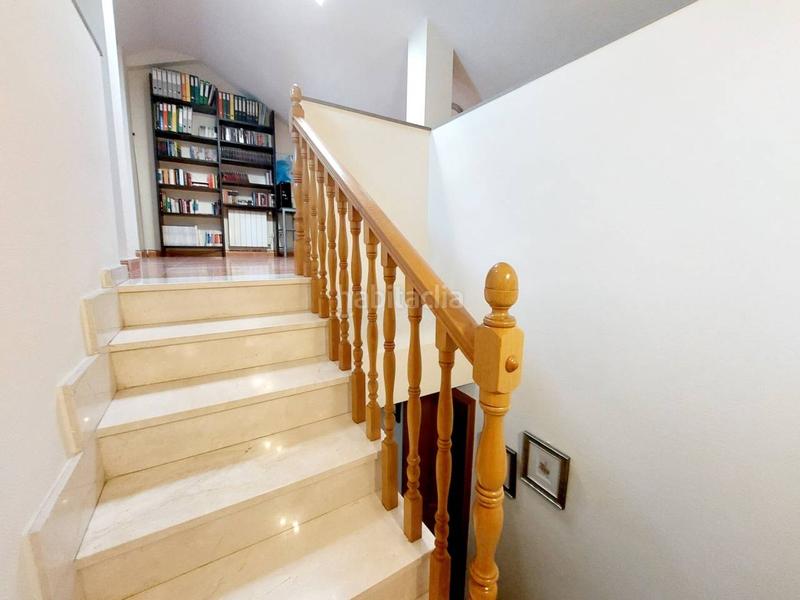 Foto 8c2981f0-645b-4426-a3d6-82a3108bb75e. Maison jumelée avec chauffage parking piscine dans El Arroyo-La Fuente Fuenlabrada