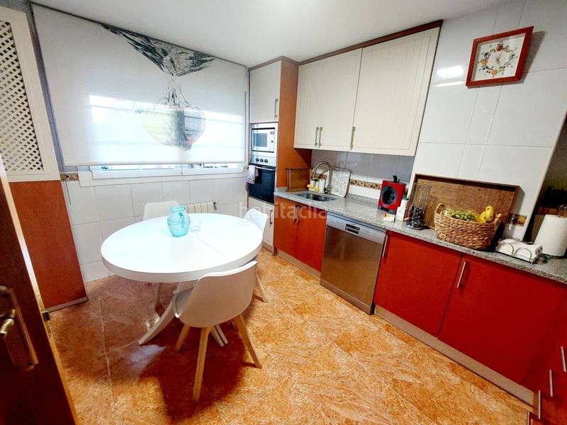 Foto a8515365-7fda-418e-983f-cd1c310a38e0. Maison jumelée avec chauffage parking piscine dans El Arroyo-La Fuente Fuenlabrada